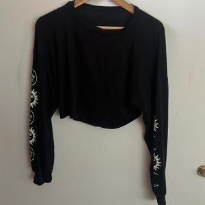 Black crop top long sleeve tee